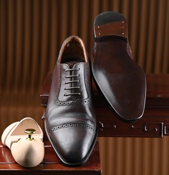 Hochwertige Reparatur für Meermin Schuhe in der Schweiz.