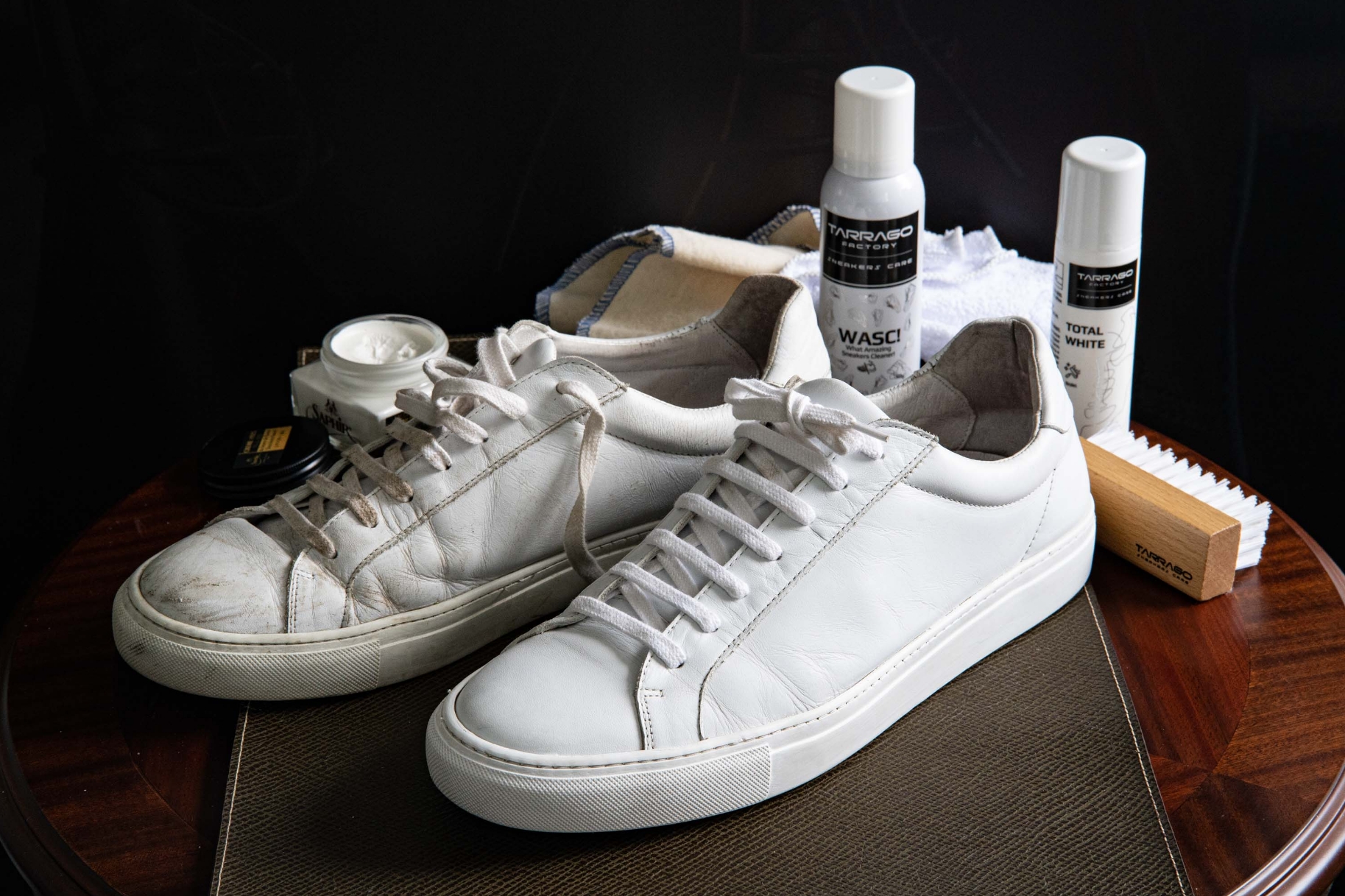 Hochwertige Reparatur für Common Projects Schuhe und Accessoires in der Schweiz.