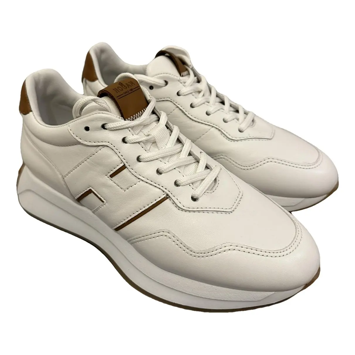 Exklusive Reparatur für Hogan Schuhe und Accessoires in der Schweiz.